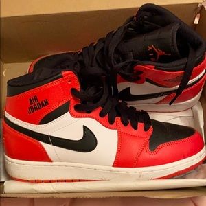 Air jordqn 1